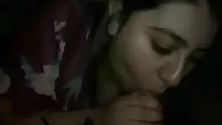 عاهرة خليجية عربية بمؤخرة ضخمة في جلسة جماع شديدة