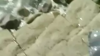 اغتصاب في البحر علي جزيرة