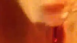 الفتاة المثيرة أودري نوير تمارس العادة السرية قبل اختراق قضيب كبير