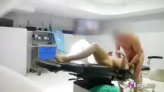 سكس في عيادة الطبيب نيك المريضة هاردكور