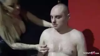 التركية دانا جين تأخذ عدة قضبان ألمانية في أوgy العبيد