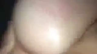 خرق طيزها و تصرخ