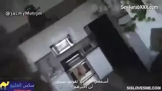 رجل ينكح امراة حتي البكاء